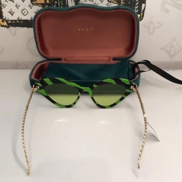 New Authentic Gucci GG0978S 006 Zebra Cat-Eye Sunglasses w/ GG Charms Green/Gold main image 4